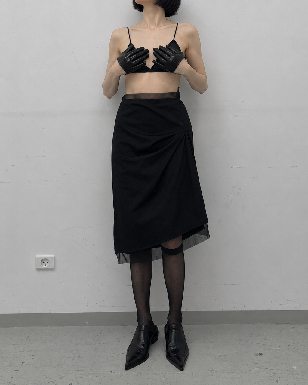 BETWEEN HANDS BRA